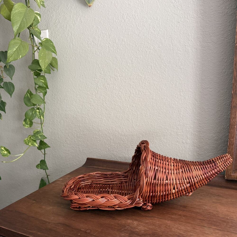 Vintage Wicker Cornucopia Horn of Plenty Basket